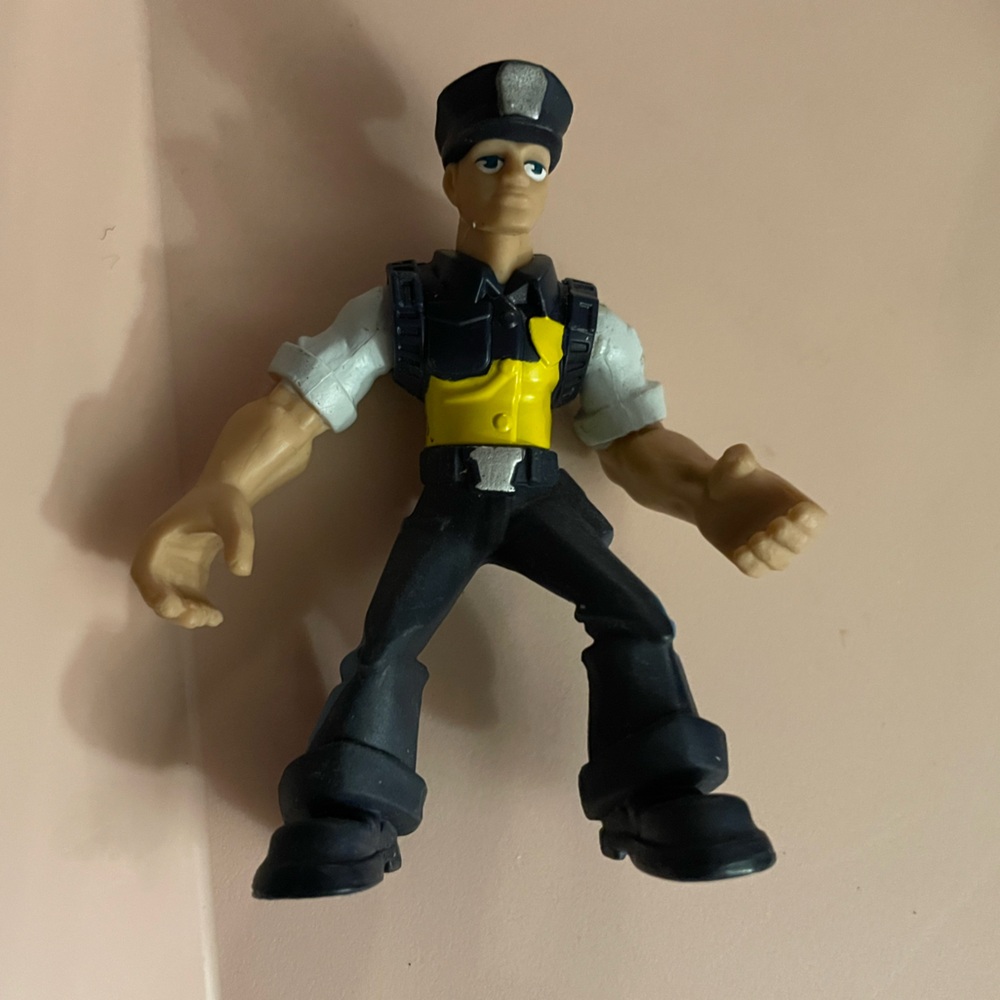 2009 Hasbro Playskool Adventure Heroes Police Cop Officer 3" Action Figure